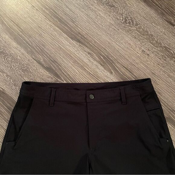 Lululemon Commission Short  - Picture 4 of 8